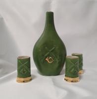 Набор фарфоровый - штоф Пороховница и три рюмки гильзы Набор фарфоровый - штоф Пороховница и три рюмки гильзы